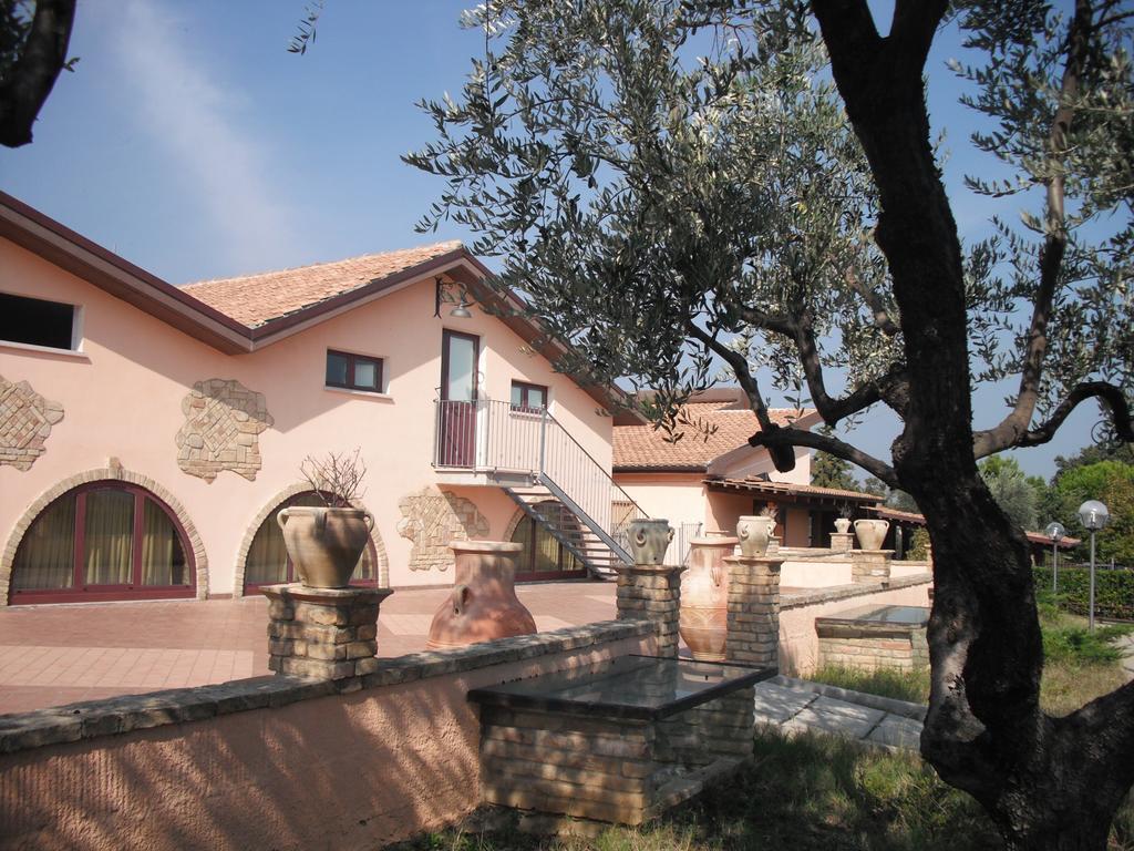 Azienda Vitivinicola Sergio Del Casale 瓦斯托 外观 照片